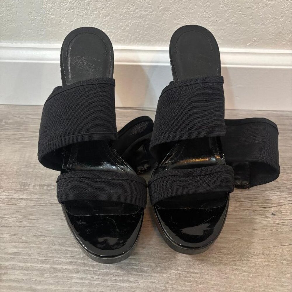 New! Burberry Black Ankle Wrap Runway Heels Size 6 w/Cloth & Box - Picture 3 of 9